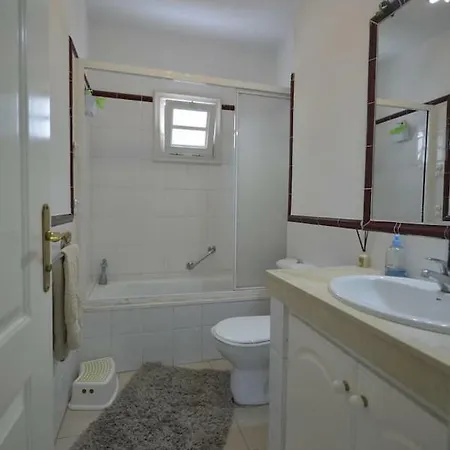 4 Bedroom With 2 Terace And Ocean View * Адехе
